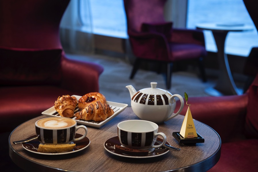 Celebrity Cruises, Millenium Class, Cafe Al Bacio 4, Copyrights - CEL.jpeg